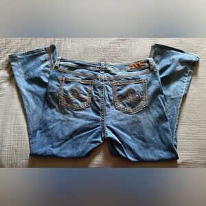 Seven7 mid-rise bootcut medium wash jeans 5-pocket style GUC 18 18W